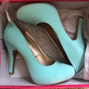 Qupid Mint Heels